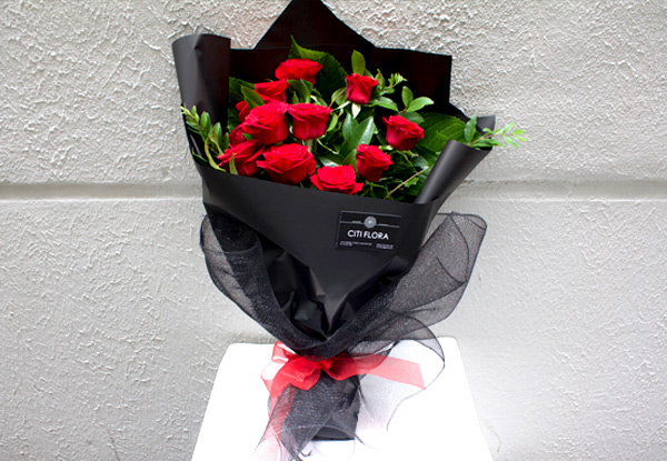 12 Premium Red Valentine's Roses incl. Auckland Delivery - Options for Pink or White Roses, & Arrangement Options Available