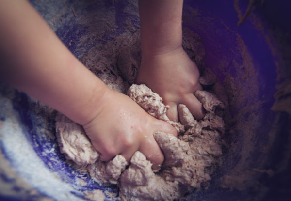 45-Minutes of Sensory & Messy Play Activities For Newborns & Toddlers - Options for up to Three Sessions