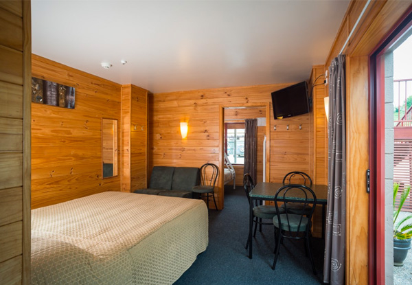 Two-Night Stay for up to Two People in a Studio Motel incl. Late Check-Out & Parking - Options One-Bedroom Motel for up to Four People