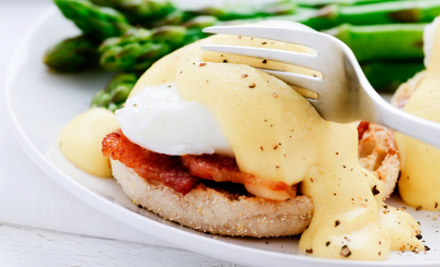 Two Eggs Benedict with Spinach, Bacon or Salmon for Two People