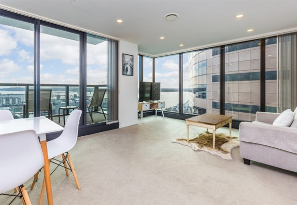 One-Night Auckland CBD Stay For Two People in a Studio Apartment incl. Unlimited WiFi & Late Checkout Time - Options For Four People in a Two-Bedroom Apartment or to incl. a Car Park