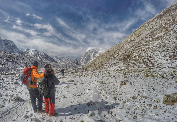 Per-Person, Twin-Share 14-Day Everest Base Camp Trek incl. Accommodation, Internal Flight, All Transfers, Trekking Gear, T-Shirt & Completion Certificate