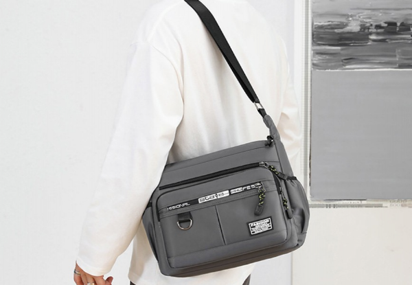 Large-Capacity Shoulder Bag - Four Colours Available