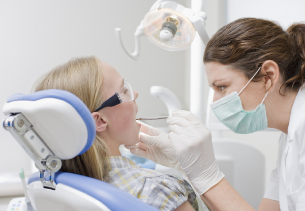 Dental Check-Up Package incl. Examination, X-Rays, Scale & Polish
