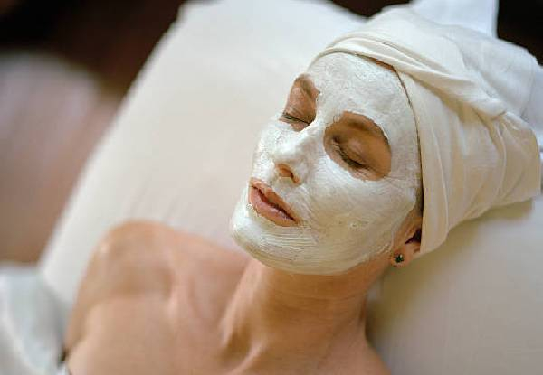 60-Minute Deluxe Facial for One Person