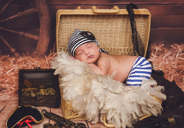 Newborn Studio Photography Experience with $100 Gift Voucher - Options for Family, Kids or Couples