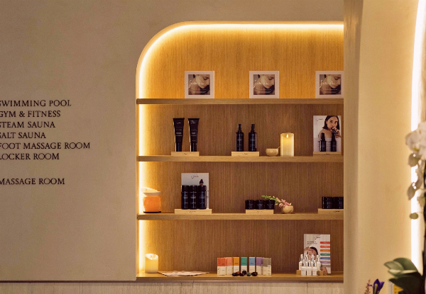 Luxury Stay for Two at Maxim Hotel Auckland in the Urban Room incl. 60-Min Body Massage or 30-Min Foot Massage, $20 Restaurant Voucher. Late Check-Out, Car Park, Pool Access, Gym, Spa Pool, Himalayan Salt & Steam Sauna - Option for Two-Nights