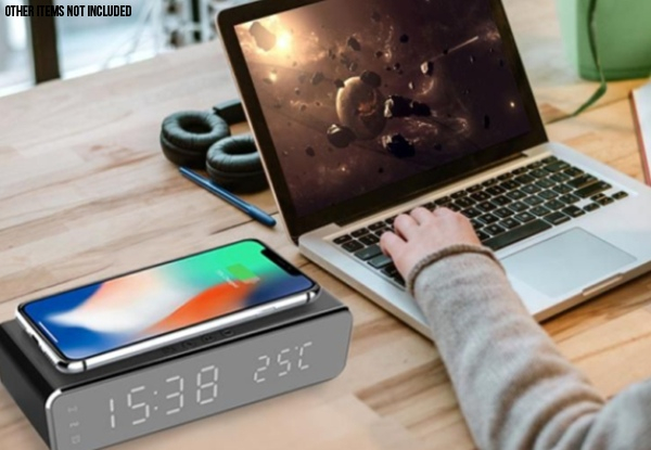 Multifunctional Alarm Clock with a Wireless Charging Dock & Temperature Display