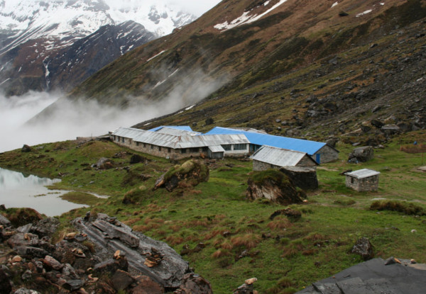 Per-Person Twin-Share 14-Day Annapurna Base Camp Trek incl. Accommodation, Airport Transfer, Guide, Porter, Breakfast & More