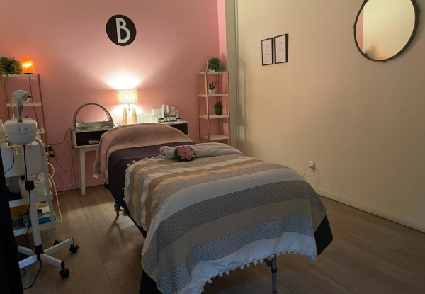 Microdermabrasion Facial Treatment incl.  LED Light Therapy for One Person