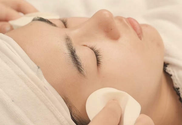 Relax with a Facial at Uness Health - Options for Classic Facial Spa or Facial GuaSha