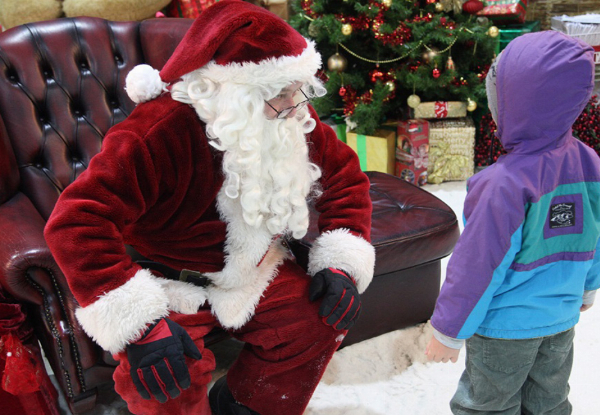 Santa’s Winter Wonderland Family Visit incl. 10% Discount towards 7Summits Restaurant