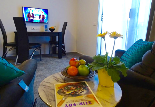 $199 for a Two-Night Hamilton Getaway for Two in a Suite, or $249 in a Spa Suite, or $299 in a Deluxe Suite - All Options incl. WiFi (value up to $550)