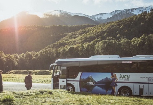 Enjoy the Milford Sound from Te Anau with a One-Night Stay for Two People plus a JUCY Luxury Milford Sound Cruise & Coach Tour incl. Breakfast & Picnic Lunch - Option for Two-Night Stay
