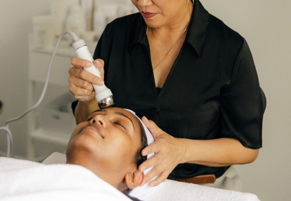 Korean Contour Glow Experience - 75-Minute Signature Facial