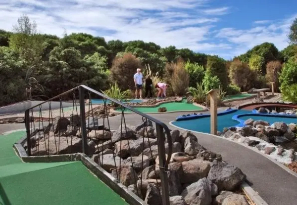 Family Mini Putt, Driving Range & Pizza Package for Four People
