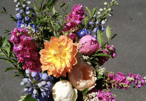 Wedding Flowers & Arrangements Package incl. Brides Bouquet & Grooms Buttonhole - Options for Bridal Party Bouquets, Groomsmen Buttonholes, Corsage, & Table Arrangements