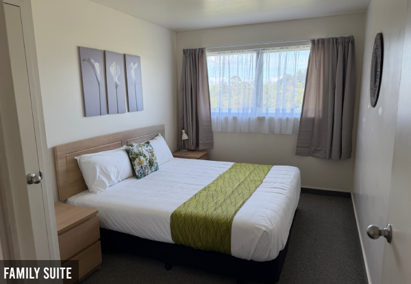 Peaceful Stay at Coromandel Court Motel incl. $50 Food & Beverage Voucher at The Pepper Tree Restaurant & Bar - Options for One or Two Night Studio Stays, & Family Suite Available