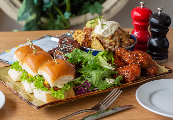 Exclusive Meal Platter incl. Beer or Wine for Two