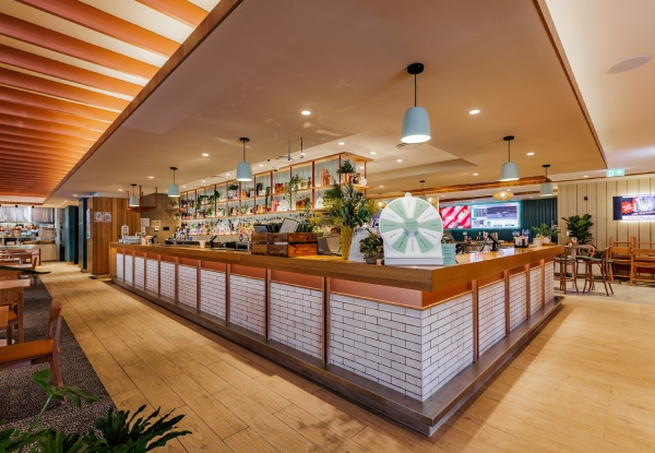 Two-Night Stay for Two in Mermaid Waters Gold Coast incl. Studio King Room, Daily Buffet Breakfast, Welcome Drink, Early Check in & Late Check Out