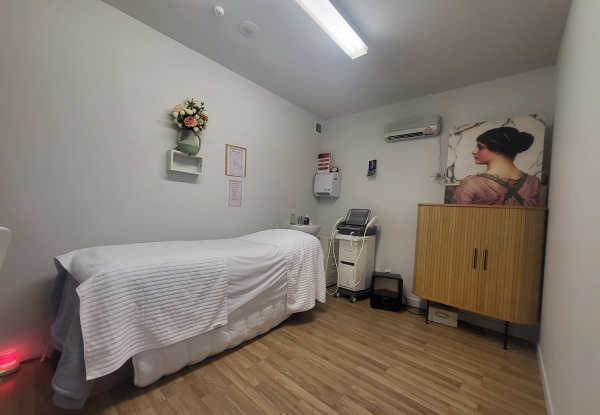 60-Minute Skin Tightening Treatment with RF Session