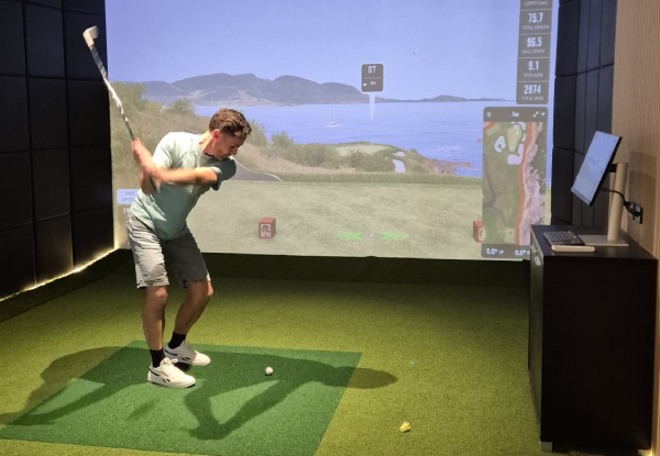 One-Hour Indoor Golf Bay incl. Club Hire for up to Four People at Urban Fairway, Newmarket