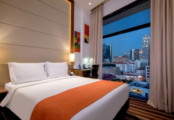 Per-Person Twin-Share for a Five Day Formula 1 2018 Singapore Grand Prix Tour incl. Accommodation at Holiday Inn Express Clarke Quay & Daily Cooked Breakfast