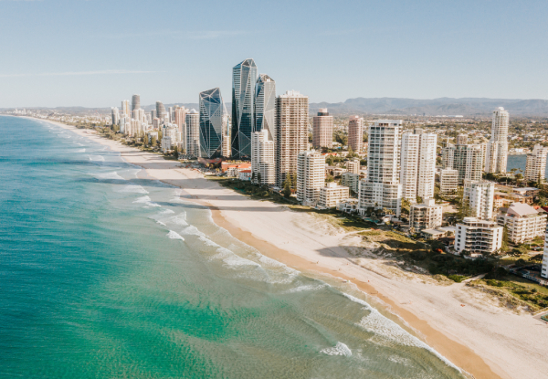Per-Person, Twin-Share Four-Day Gold Coast Experience incl. Accommodation, Airport Transfers, Mount Tamborine Tour & Jetboating - Options for Standard or Superior Accommodation