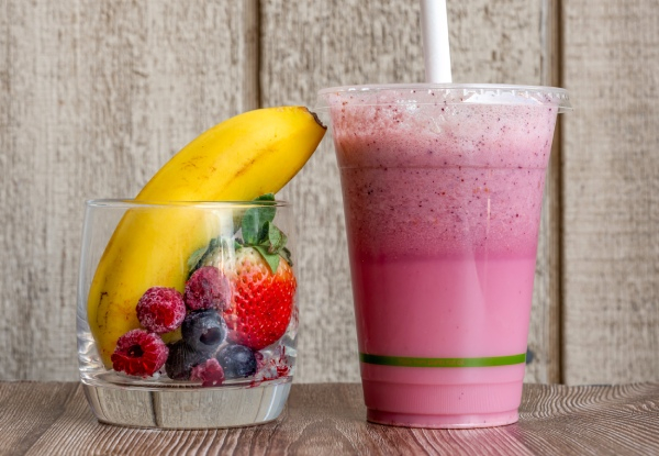 Fresh Start Combo for One Incl. Medium Super Salad & Fresh Juice or Smoothie