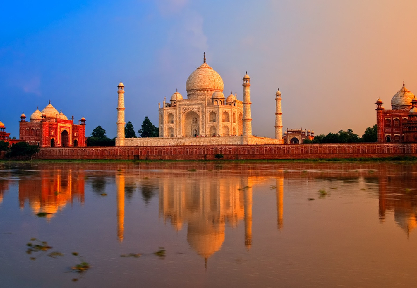 Per-Person, Twin-Share 10-Day Gems Of India Package incl. Breakfasts, Accommodation, Transportation, Taj Mahal, Train Ride, Boat Ride & More - Option for Three, Four- & Five-Star Accommodation Packages