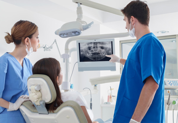 Comprehensive Dental Check-Up incl. Two Bitewing X-rays for One Person with an Option to incl. Clean, Scale & Polish - Option for Two People