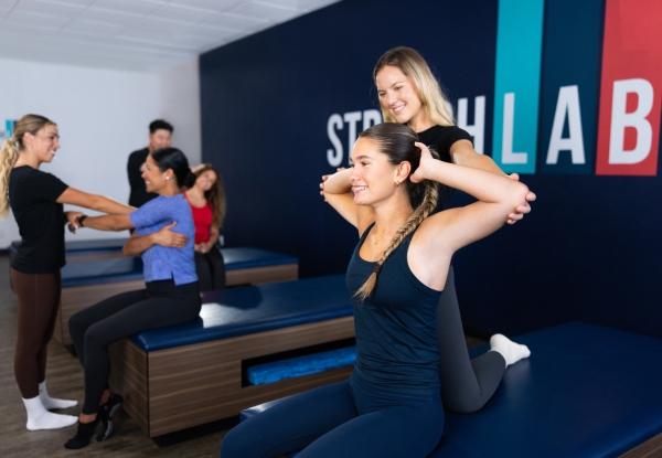 25-Minute One-On-One Assisted Stretch Session with a Flexologist at StretchLab Takapuna - Option for 50-Minute Session