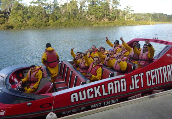 16-Person Exclusive Return Jet Boat Trip From Auckland to The Riverhead Tavern