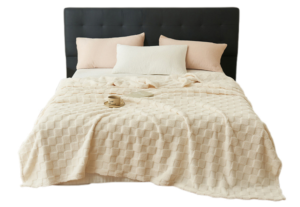 Checkered Jacquard Throw Blanket - Available in Four Colours & Option for Four Sizes