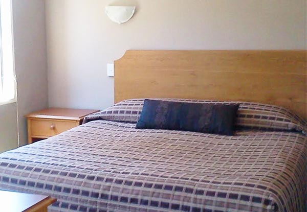 $115 for a One-Night Tauranga Getaway for Two People in a Studio Room incl. Late Checkout, Parking & Wi-Fi