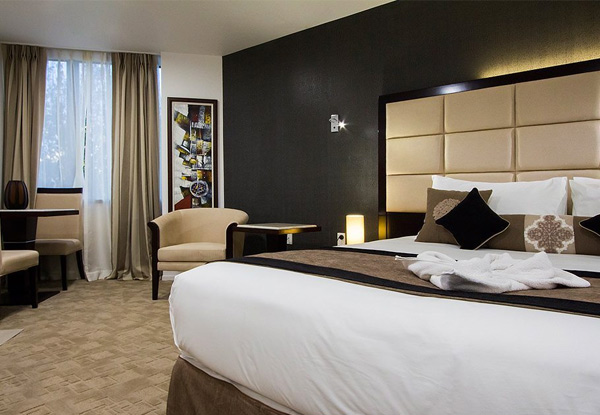 One-Night 4.5 Star City Centre Auckland Stay for Two-People in a Deluxe King Room or One Bedroom Suite incl. Breakfast, Parking & Late Checkout til 12pm - Two Night Option Available