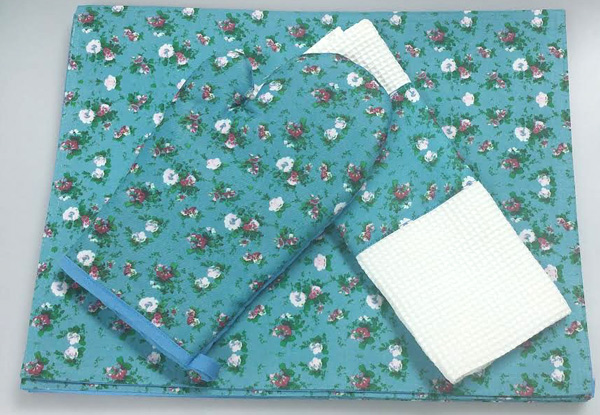 Kitchenware Set incl. Placemats, Oven Mitts & a Tea Towel with Free Delivery