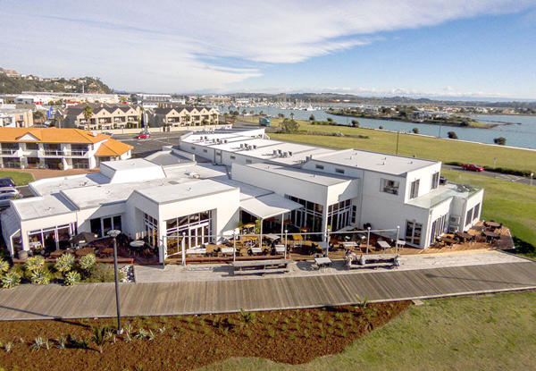 One-Night Waterfront Stay in Napier for Two People - Options for Two or Three Nights