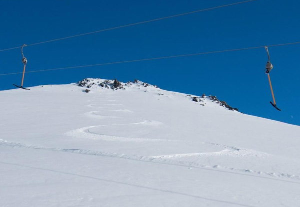 First Timer Learn to Ski or Snowboard Package incl. Equipment, Beginners Lift Pass & Group Lesson - Option for Youth or Adult Pass