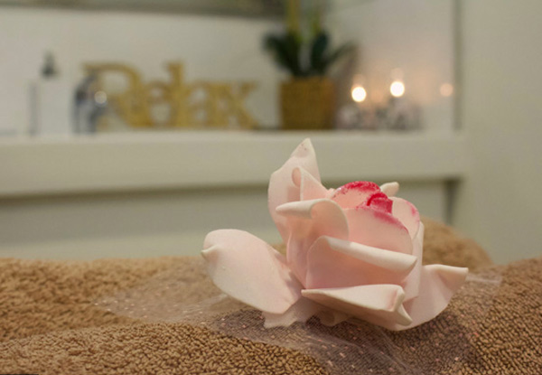 75-Minute Pamper Package incl. Sugar Cane Back Scrub & Facial