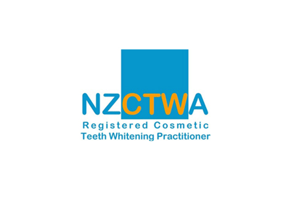 Professional Teeth Whitening Package incl. Consultation, One-Hour Teeth Whitening & $50 Return Voucher - Valid only for Dunedin Location