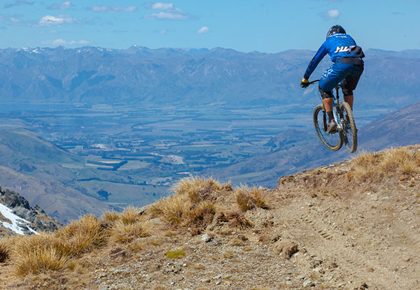 Per Person Seven-Day South Island Dirt Seeker MTB Tour incl. Accomodation, Expert Guides, Breakfasts, an Amazing Three-Course Dinner at the Luxurious Ohau Ski Lodge & More