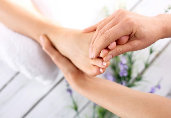 Reflexology Therapy Treatment incl. Full Health Consultation