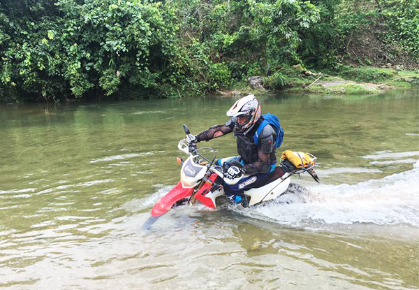 Per-Person Twin-Share 10-Day Vietnam Motorbike Tour incl. Motorbike, Helmet & Gear, English Speaking Guide, Sightseeing, Airport Transfer & Overnight Cruise at Halong Bay - Option for Solo Traveler