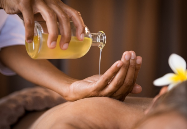 85-Minute Soothing Pamper Package incl. 40-Min Body Oil Massage, 45-Minute Foot Massage & Foot Spa