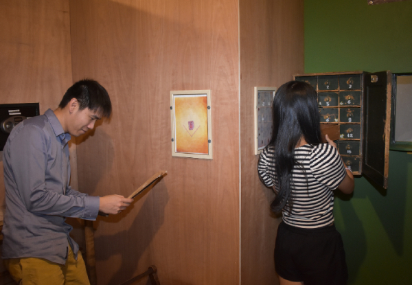 Midweek Date Night or Family Fun Indoor Escape Room & Free Roaming VR Experience in Takapuna - Options for Couples or Family