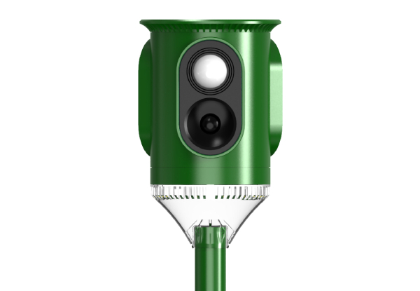 360-Degree Solar Ultrasonic Animal Repellent with LED Flash Light