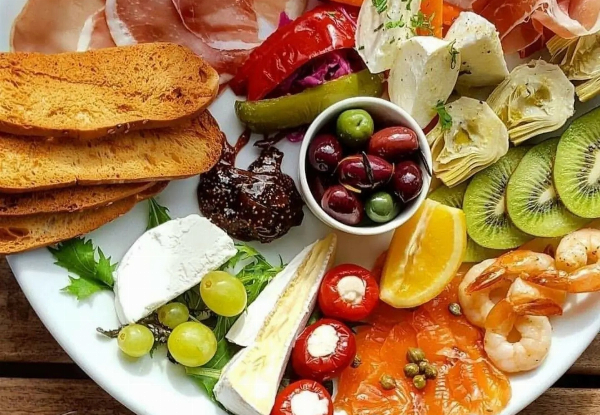 Half-Day Scenic Wine & Vineyard Lunch on Waiheke - $268.30 per Adult — photo 3