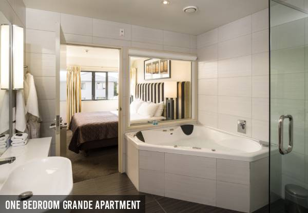 Five-Star Marlborough Hotel Stay for Two People - Options for One-Night Stay in a One-Bedroom Grande Apartment with Private Spa Bath, or Two-Night Stay in a Two-Bedroom Penthouse incl. a Two-Course Dinner at Quench Restaurant & Bar, & Full Daily Breakfast
