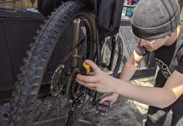 Bike Servicing incl. Gears, Brakes & Safety Check - Options for Contactless Door-to-Door Service